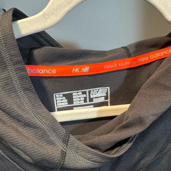 New Balance Heidi Klum Grey Hooded Top with Zipper Pockets - Women’s XL - Picture 3 of 4
